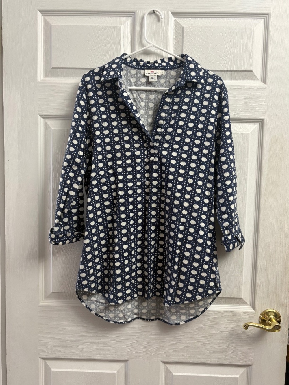 Vineyard Vines Women's Blue and White Patterned Tunic Blouse
